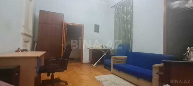 Satılır 4 otaqlı köhnə tikili 90 m², Sahil m., photo 9 from 17
