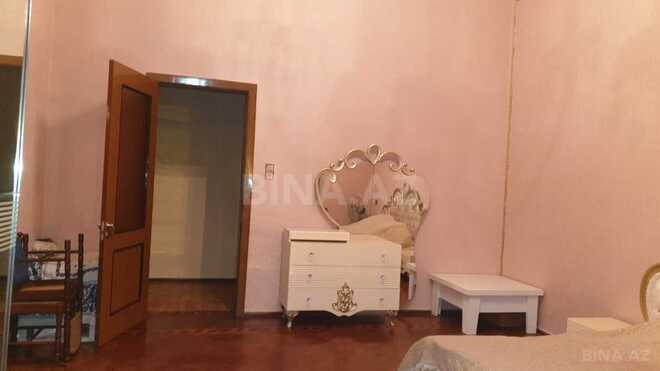 Satılır 4 otaqlı köhnə tikili 105 m², Sahil m., photo 12 from 17