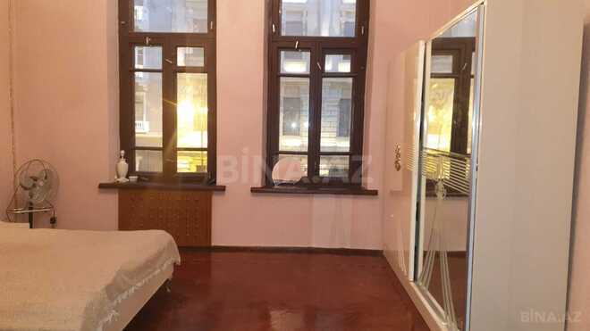 Satılır 4 otaqlı köhnə tikili 105 m², Sahil m., photo 6 from 17