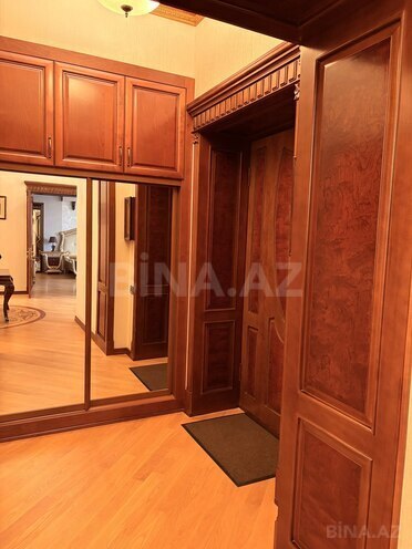 Сдаётся 2-комн. вторичка 92.4 м², м. Ичеришехер, photo 3 from 14