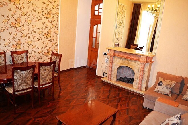 Satılır 3 otaqlı köhnə tikili 80 m², Sahil m., photo 5 from 13