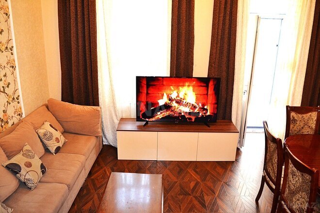 Satılır 3 otaqlı köhnə tikili 80 m², Sahil m., photo 3 from 13