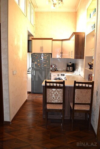Satılır 3 otaqlı köhnə tikili 80 m², Sahil m., photo 11 from 13