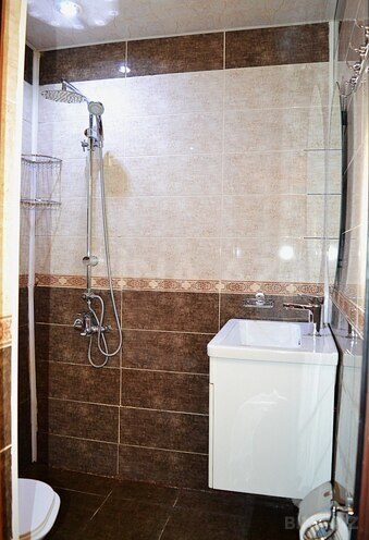 Satılır 3 otaqlı köhnə tikili 80 m², Sahil m., photo 12 from 13