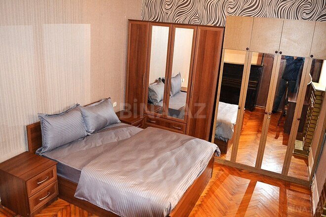 Satılır 3 otaqlı köhnə tikili 80 m², Sahil m., photo 7 from 13