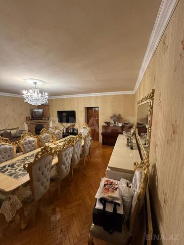 Продаётся 7-комн. вторичка 187 м², пос. Бадамдар, photo 4 from 32