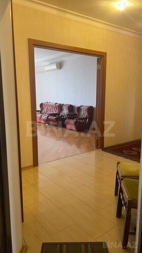 Satılır 2 otaqlı köhnə tikili 119 m², Gənclik m., photo 1 from 17