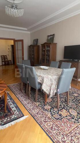 Satılır 2 otaqlı köhnə tikili 119 m², Gənclik m., photo 7 from 17