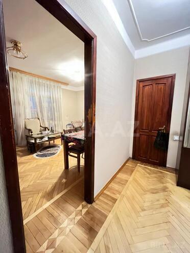 Продаётся 4-комн. вторичка 110 м², м. Гянджлик, photo 10 from 32