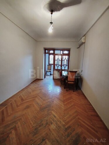 Satılır 2 otaqlı köhnə tikili 65 m², Elmlər Akademiyası m., photo 3 from 14