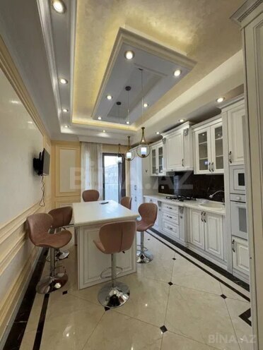 Сдаётся 2-комн. новостройка 110 м², м. 8 ноября, photo 1 from 8