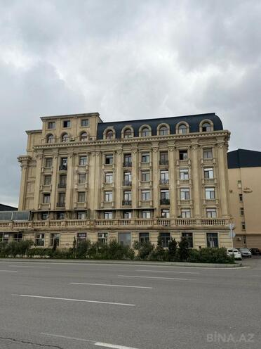 Satılır 8 otaqlı yeni tikili 250 m², Bayıl q., photo 1 from 24