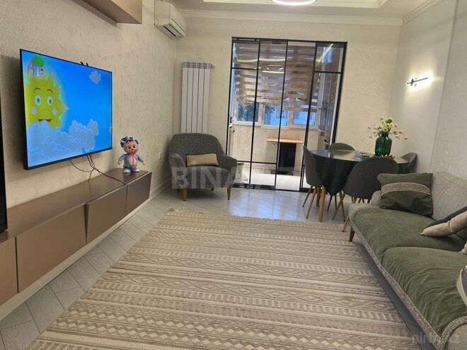 Продаётся 3-комн. вторичка 70 м², м. Нефтчиляр, photo 5 from 13