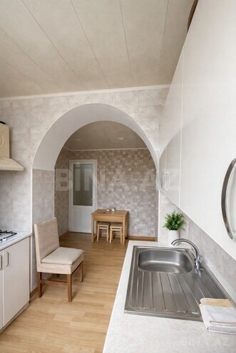 Satılır 2 otaqlı köhnə tikili 55 m², Xalqlar Dostluğu m., photo 7 from 11