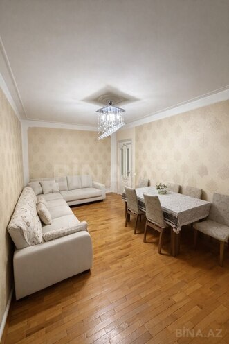 Satılır 2 otaqlı köhnə tikili 55 m², Xalqlar Dostluğu m., photo 3 from 11
