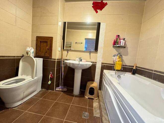 Продаётся 5-комн. вторичка 110 м², Насиминский  р., photo 10 from 17