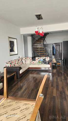 İcarəyə verilir 3 otaqlı yeni tikili 136 m², 28 May m., photo 1 from 16