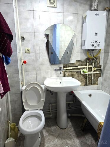 Satılır 4 otaqlı köhnə tikili 90 m², Qara Qarayev m., photo 10 from 11