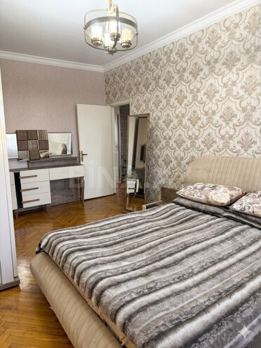 Продаётся 3-комн. вторичка 85 м², Хатаинский р., photo 5 from 15