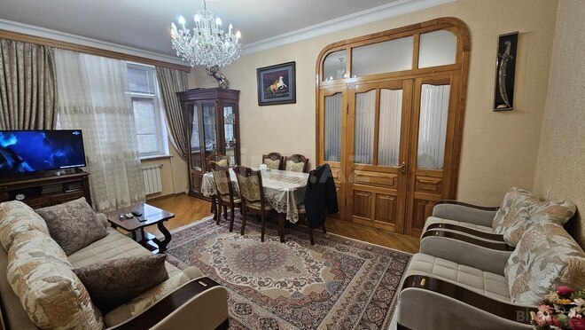 Продаётся 3-комн. вторичка 90 м², м. Низами, photo 3 from 32