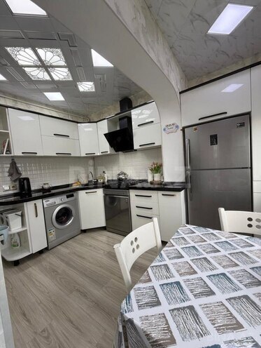 Продаётся 2-комн. вторичка 65 м², м. Ази Асланов, photo 12 from 13