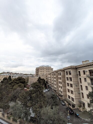 İcarəyə verilir 4 otaqlı köhnə tikili 135 m², İçəri Şəhər m., photo 29 from 32