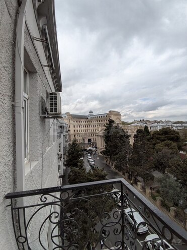 İcarəyə verilir 4 otaqlı köhnə tikili 135 m², İçəri Şəhər m., photo 31 from 32