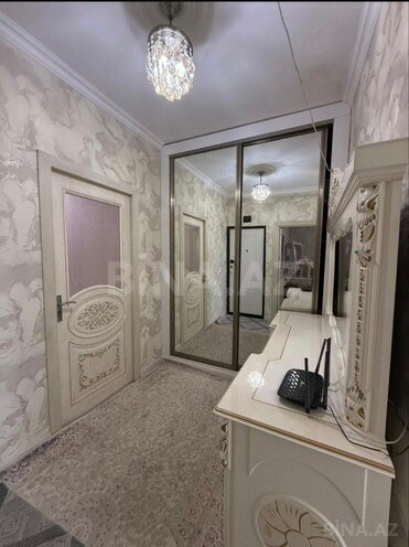 Продаётся 2-комн. вторичка 65 м², м. Ази Асланов, photo 4 from 13
