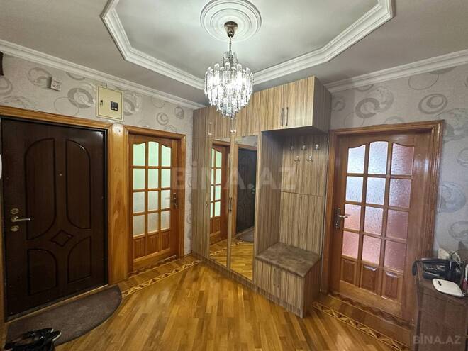 Продаётся 4-комн. вторичка 110 м², м. Нефтчиляр, photo 19 from 27