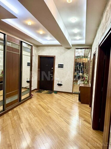 Сдаётся 3-комн. новостройка 150 м², м. Элмляр Академиясы, photo 1 from 26
