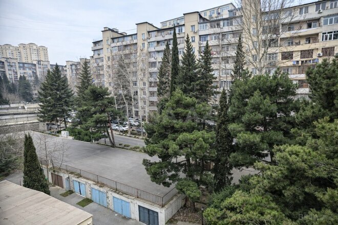 Satılır 3 otaqlı köhnə tikili 90 m², Nəsimi m., photo 1 from 13