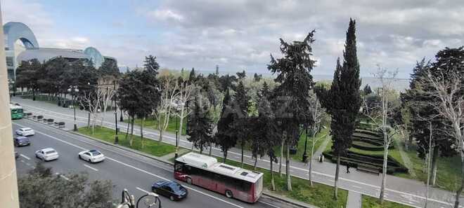 Сдаётся 3-комн. вторичка 110 м², м. Сахил, photo 3 from 32