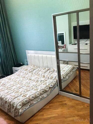 Satılır 4 otaqlı köhnə tikili 138 m², Sahil m., photo 12 from 27