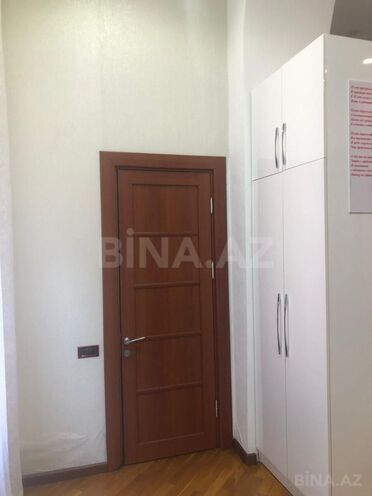 Satılır 4 otaqlı köhnə tikili 138 m², Sahil m., photo 13 from 27