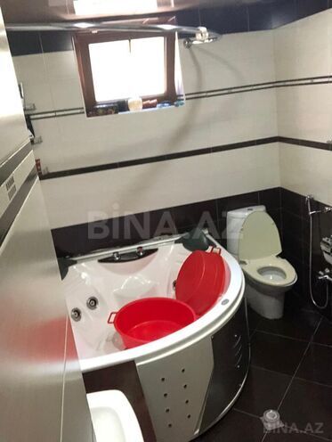 Satılır 4 otaqlı köhnə tikili 138 m², Sahil m., photo 18 from 27