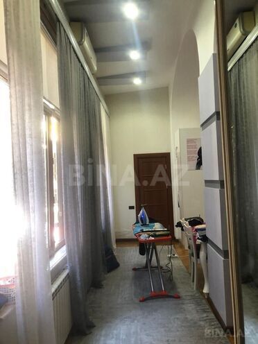 Satılır 4 otaqlı köhnə tikili 138 m², Sahil m., photo 21 from 27