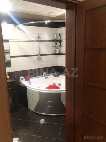 Satılır 4 otaqlı köhnə tikili 138 m², Sahil m., photo 24 from 27