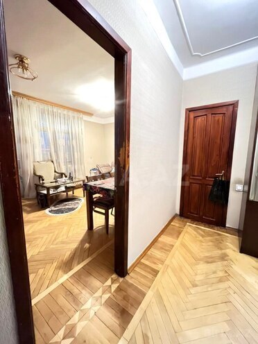 Satılır 3 otaqlı köhnə tikili 105 m², Gənclik m., photo 12 from 21