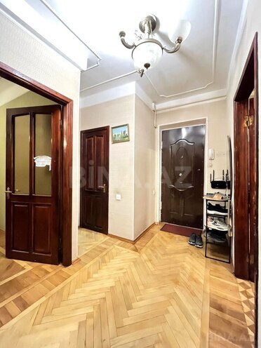 Satılır 3 otaqlı köhnə tikili 105 m², Gənclik m., photo 15 from 21