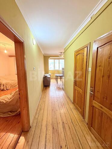 Продаётся 3-комн. вторичка 100 м², photo 1 from 11