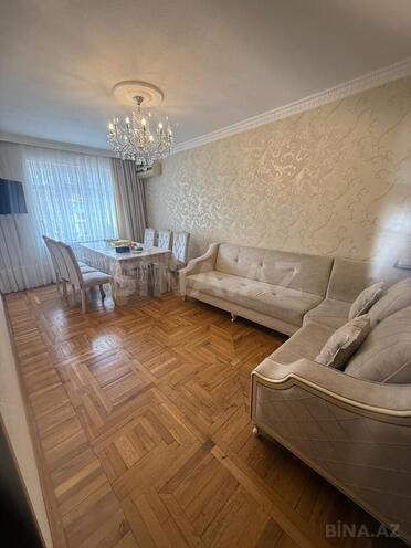 Satılır 3 otaqlı köhnə tikili 80 m², İnşaatçılar m., photo 1 from 16