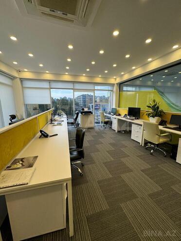 Продаётся 5-комн. офис 122 м², м. Низами, photo 1 from 11