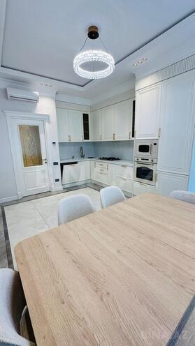 Сдаётся 3-комн. новостройка 141 м², Насиминский  р., photo 14 from 32