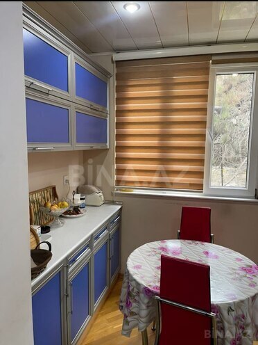 Продаётся 3-комн. вторичка 80 м², Ясамальский р., photo 8 from 16