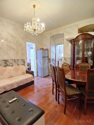 Satılır 2 otaqlı köhnə tikili 45 m², Sahil m., photo 3 from 9