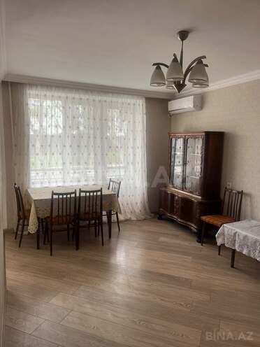 Сдаётся 3-комн. вторичка 70 м², м. Низами, photo 1 from 11