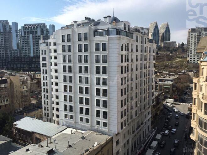 Сдаётся 2-комн. новостройка 75 м², м. Ичеришехер, photo 1 from 18