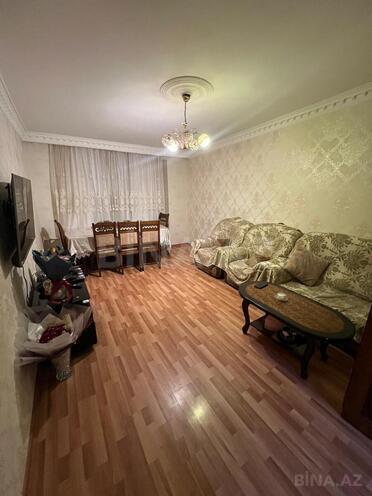 Продаётся 3-комн. вторичка 70 м², пос. Бакиханова, photo 1 from 14