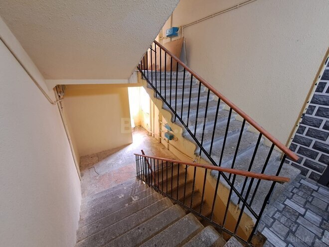 Satılır 5 otaqlı köhnə tikili 125 m², Massiv A q., photo 20 from 24