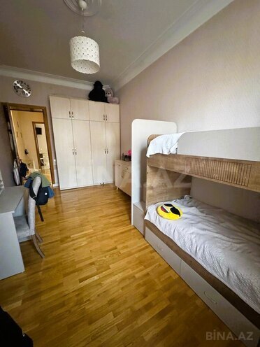 Satılır 3 otaqlı köhnə tikili 80 m², 28 May m., photo 12 from 13